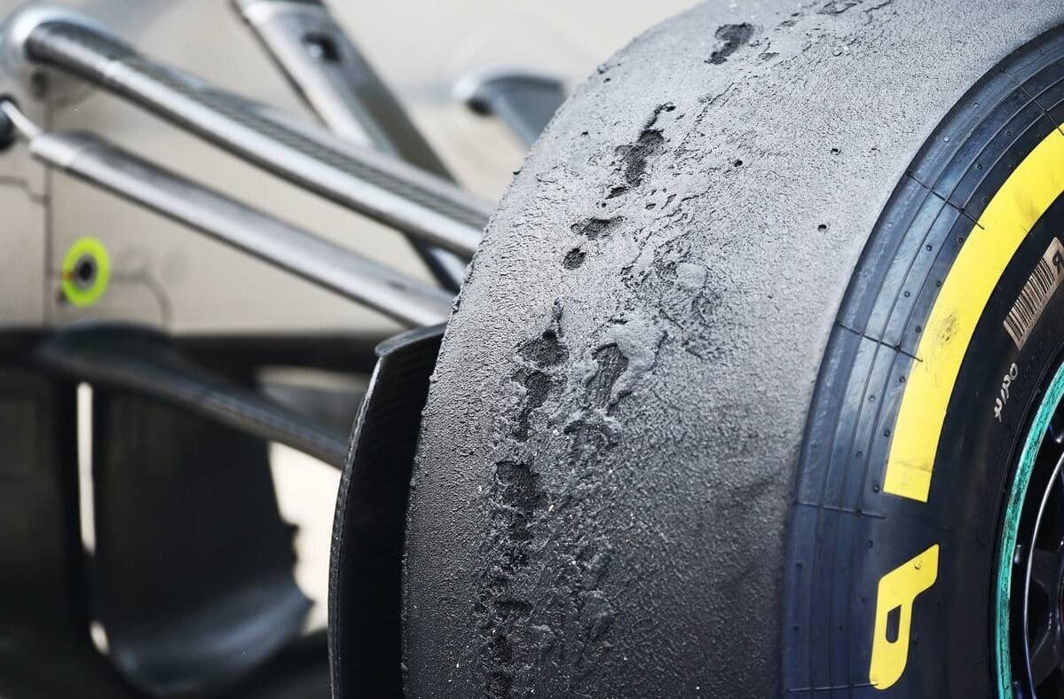 - ¿Qué es el Graining de los neumáticos en la F1?