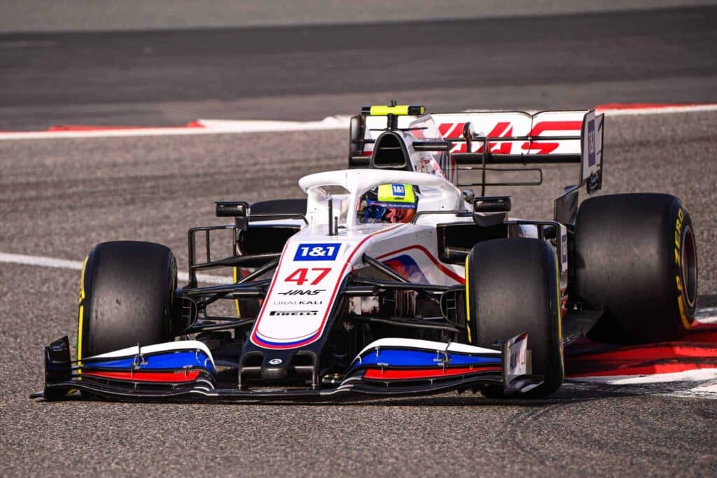 - Carga aerodinámica en la Fórmula 1: la fuerza invisible detrás de la velocidad y el rendimiento