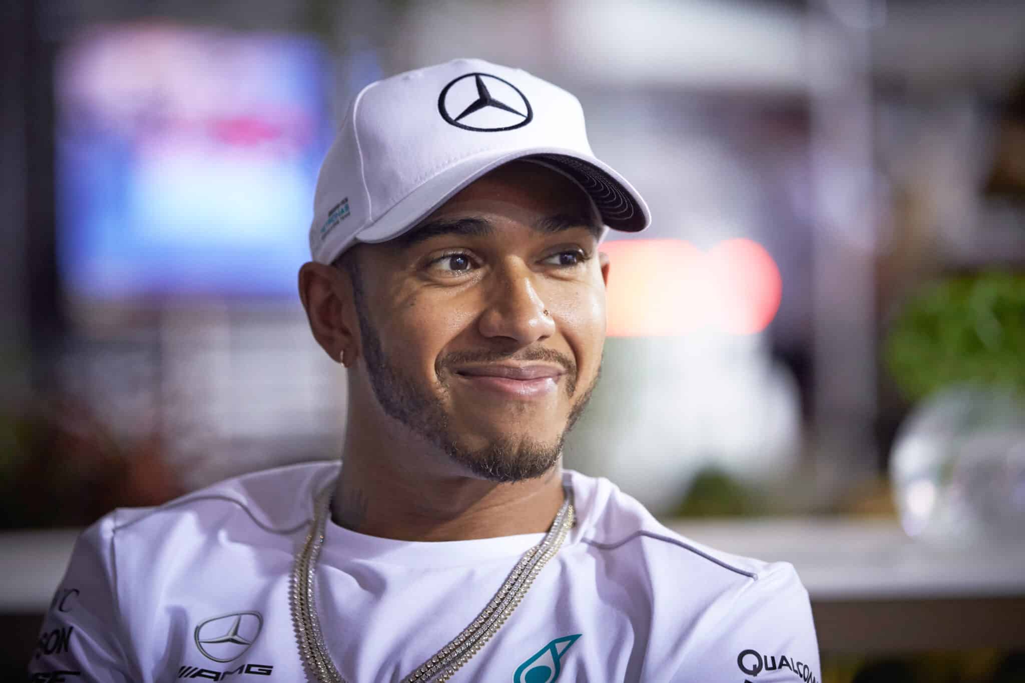 - Lewis Hamilton presenta su nuevo equipo en el Gran Premio de Miami de F1 después de la salida de Angela Cullen